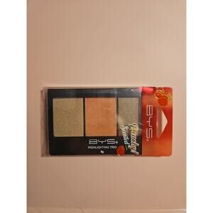 BYS Peach Highlighting Trio Palette 1 Matte and 2 Shimmering Shades makeup